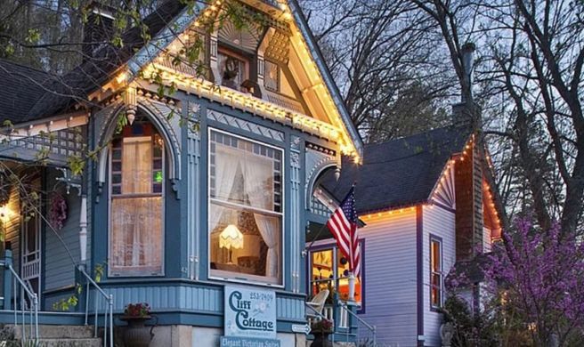 Cliff Cottage Inn Luxury B&B Suites Exterior