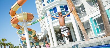 Crown Reef Resort Pool