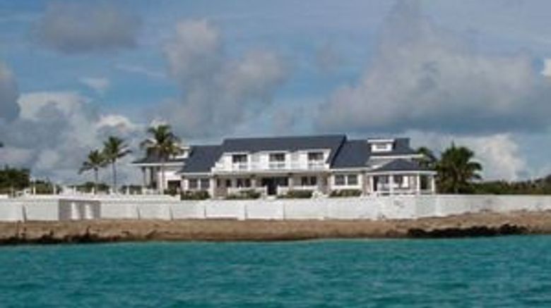 <b>Schooner's Landing Resort Exterior</b>