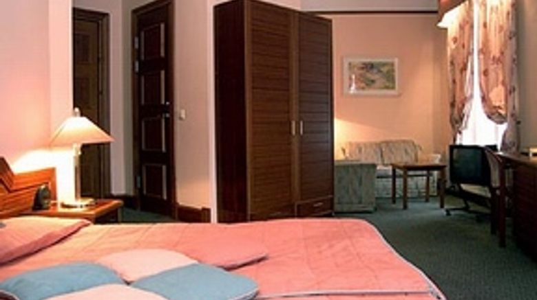 <b>Hotel Victoria Room</b>