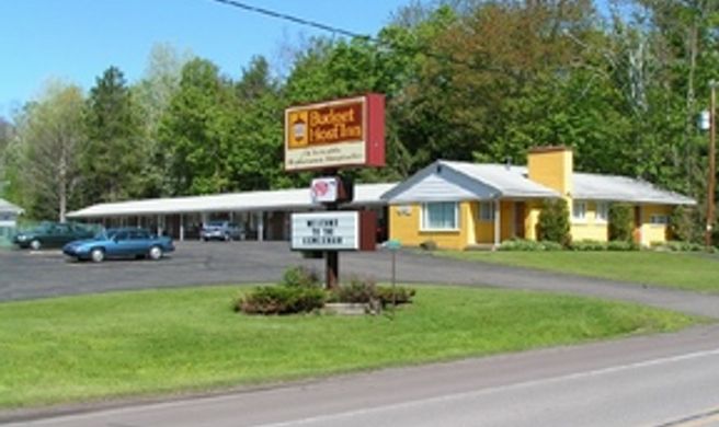 Copper Country Inn Exterior