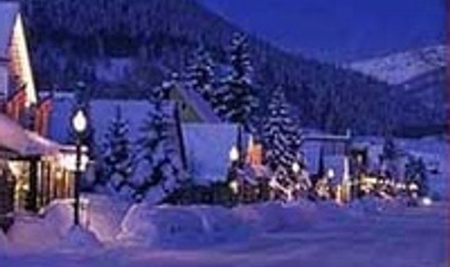 Elk Mountain Lodge Exterior