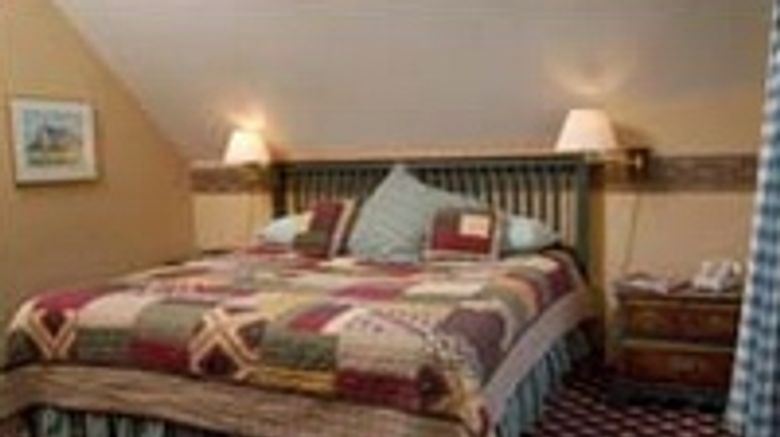 <b>Elk Mountain Lodge Room</b>