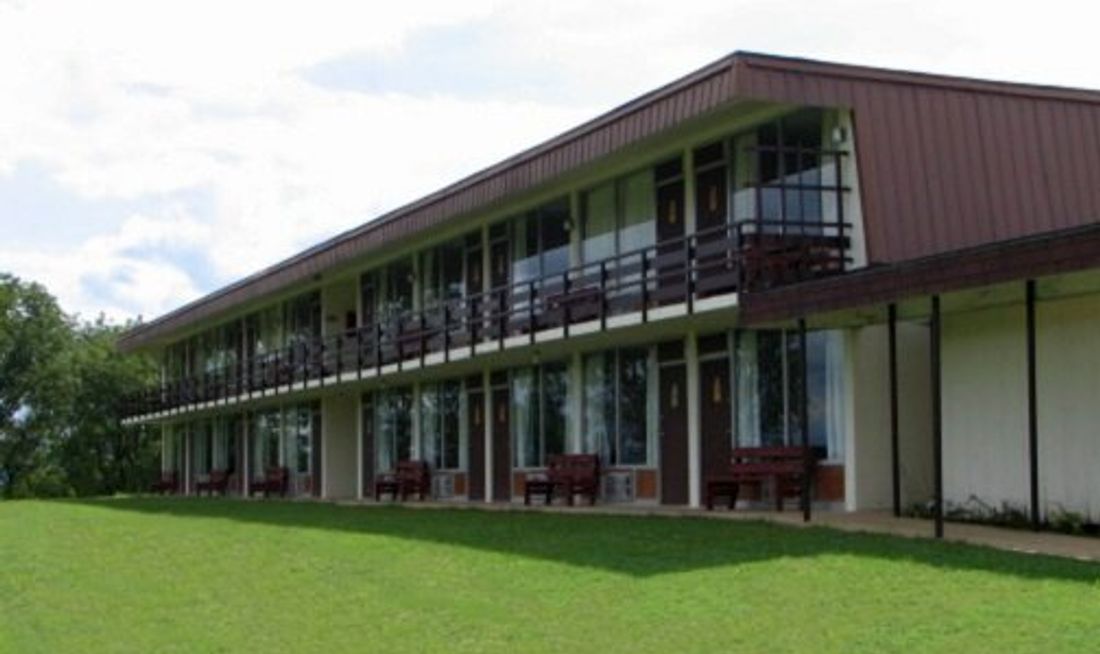 Fairway Motor Inn Exterior