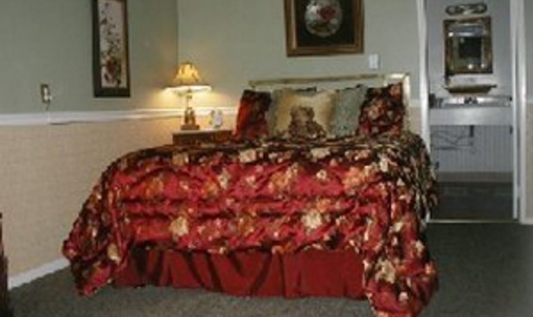 Gunn House Hotel Room