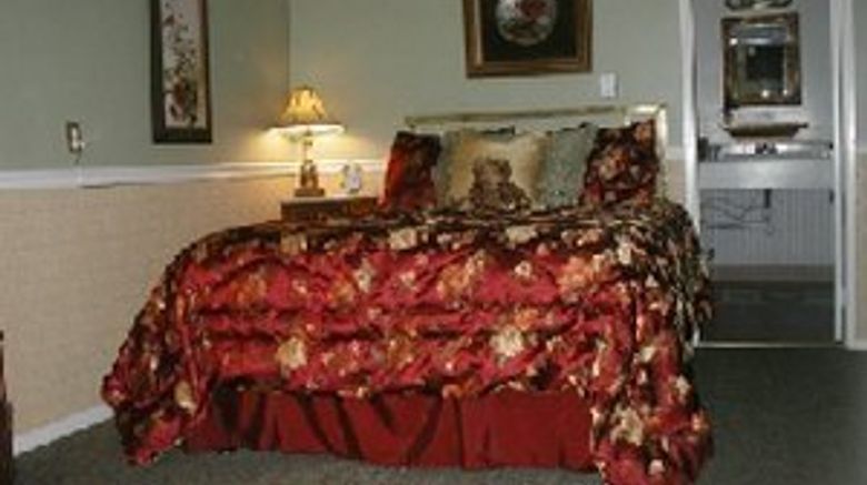 Gunn House Hotel Room
