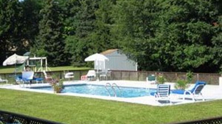 <b>Lantern House Motel Pool</b>