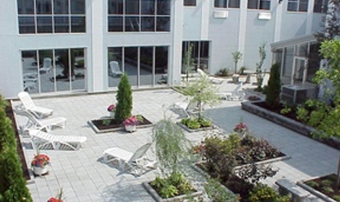 Le Dauphin Hotel et Suites Pool