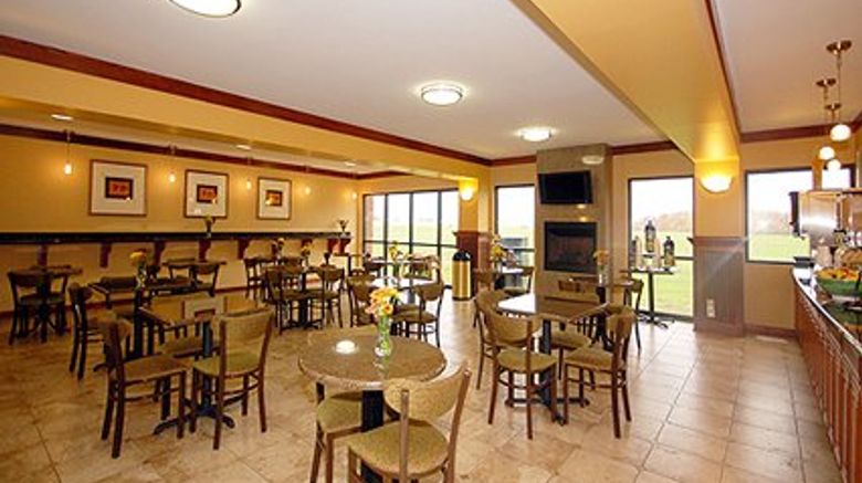 <b>Baymont by Wyndham Greenfield Restaurant</b> <b>Baymont by Wyndham Greenfield Restaurant</b>