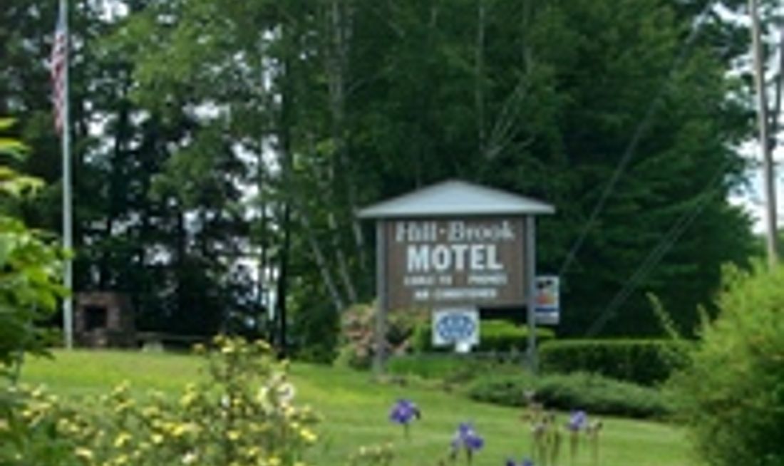 Hill-Brook Motel Exterior