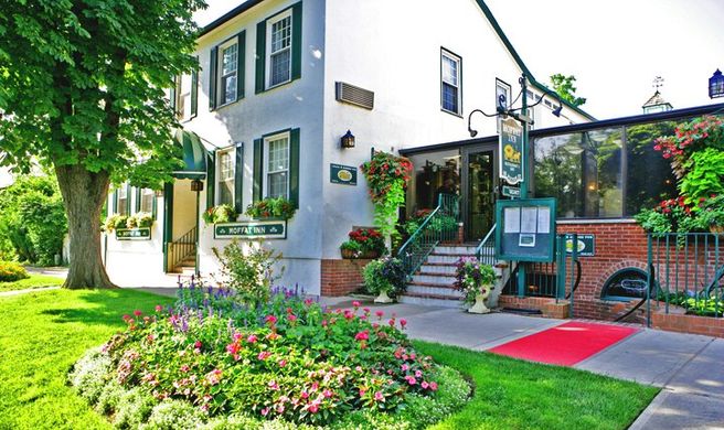 Moffat Inn Exterior