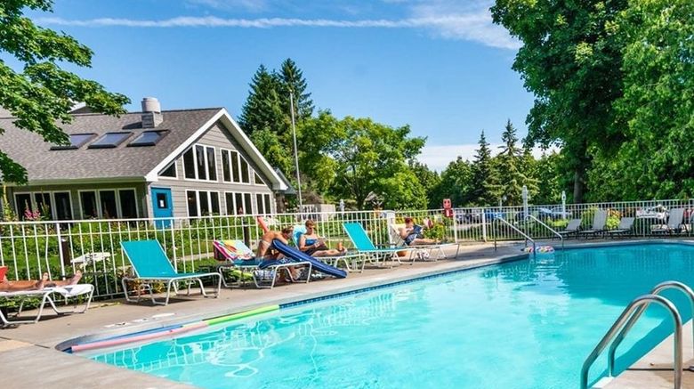 <b>Waterbury Inn Pool</b>
