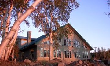 White Water Inn & Waterfront Lodge