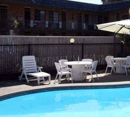 Bella Villa Motor Inn Pool