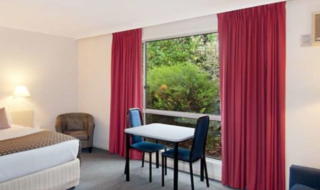 Hotel Ringwood Lake Room