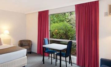 Hotel Ringwood Lake