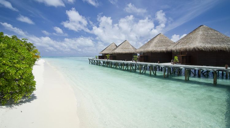 V Villas Maldives at Mirihi Exterior