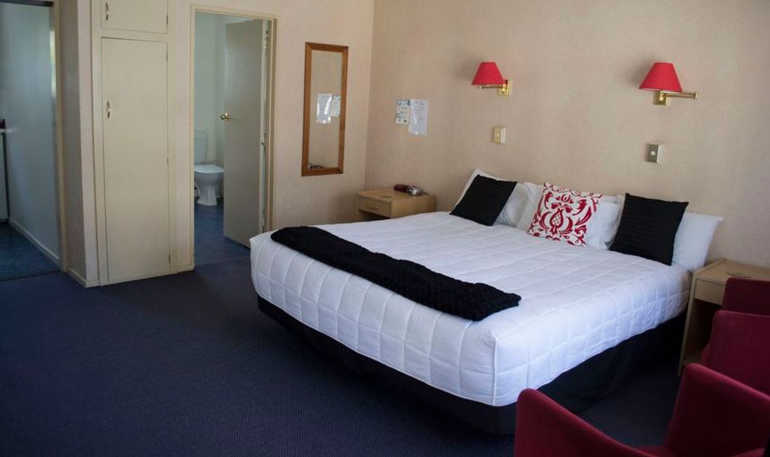 Townhouse Motel Room