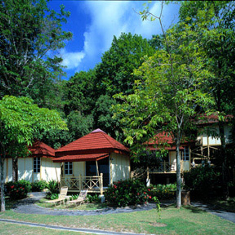 Mutiara Burau Bay Beach Resort