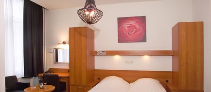 Nicolaas Witsen Hotel Room