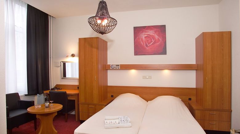 <b>Nicolaas Witsen Hotel Room</b>