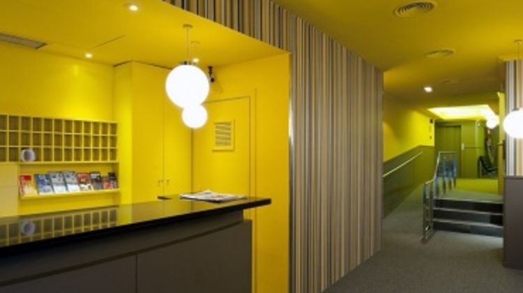Moderno Hotel Lobby