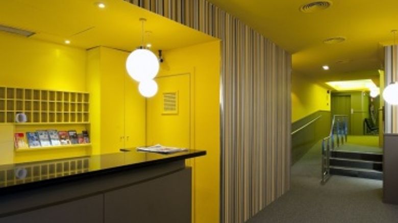<b>Moderno Hotel Lobby</b>