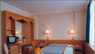Aden Hotel