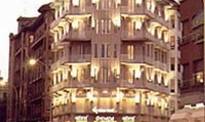 Hotel Avenida Exterior
