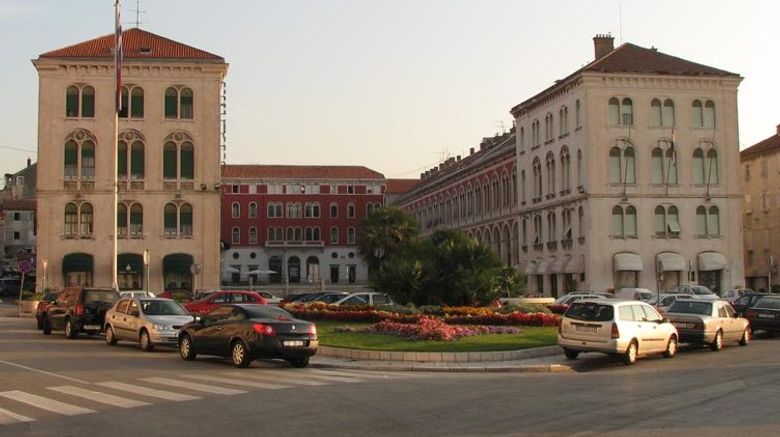 <b>Bellevue Hotel Exterior</b>