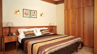 Rokna Hotel