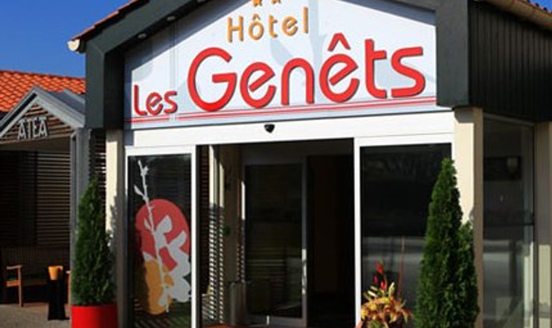 Genets Hotel Exterior