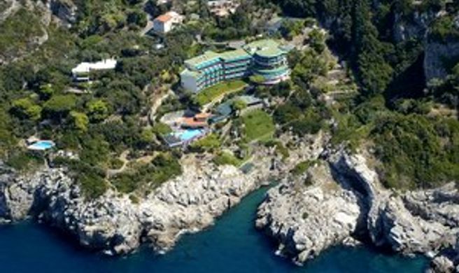 Delfino Hotel Exterior