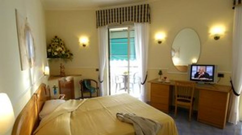 <b>Delfino Hotel Suite</b>