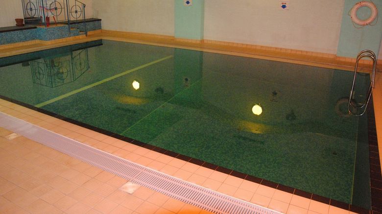 <b>Royal Glen Hotel Pool</b>
