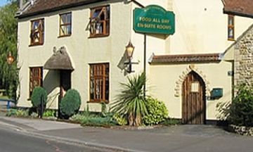Half Moon Inn & Country Lodge