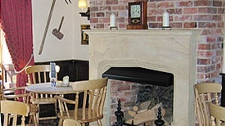 <b>Half Moon Inn & Country Lodge Restaurant</b>