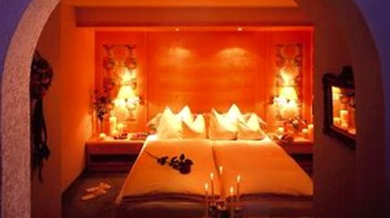 <b>Pfefferkorn's Hotel Room</b>