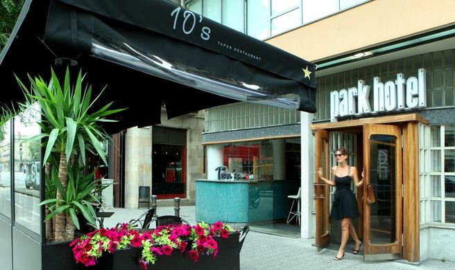 Park Hotel Exterior