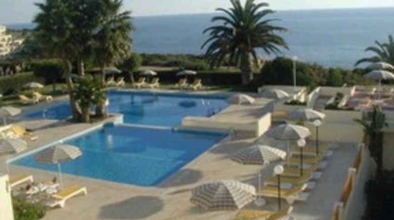 <b>Wyndham Grand Carvoeiro Algarve Pool</b>