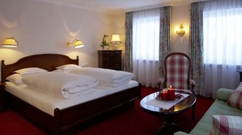 <b>Hirlanda Hotel Room</b>