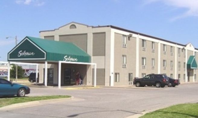 Best Western Plus Wichita West Airport Exterior