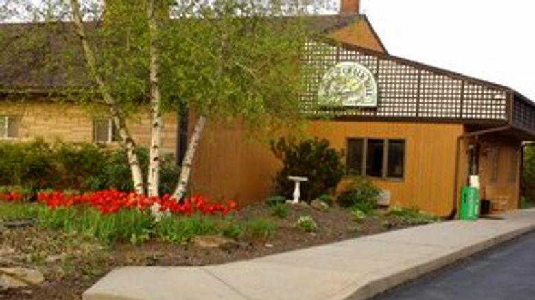 <b>The Lodge at Chalk Hill Exterior</b>