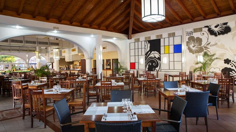 <b>Starfish Cuatro Palmas Hotel Restaurant</b> <b>Starfish Cuatro Palmas Hotel Restaurant</b>