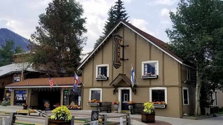 <b>Frisco Lodge Exterior</b>