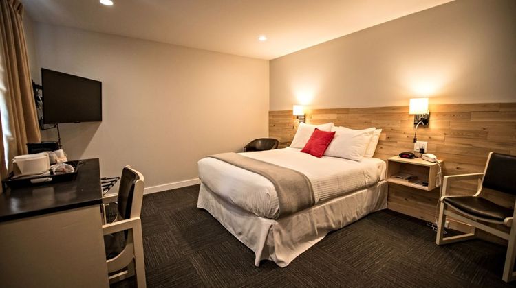 Colonial Motel Room