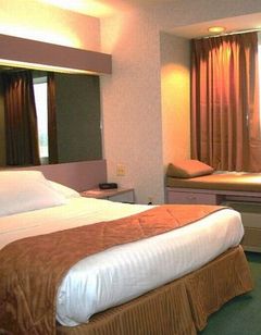 CenterWay Hotel Tonawanda