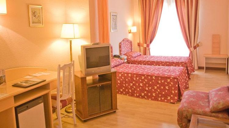 Tibur Hotel Room