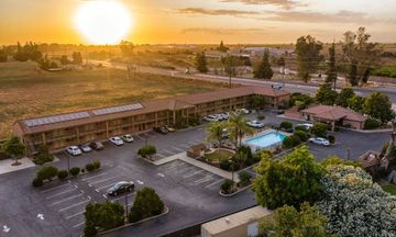 Edgewater Inn Reedley