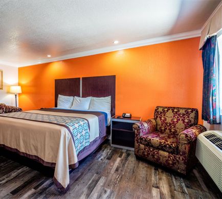 Edgewater Inn Reedley Room
